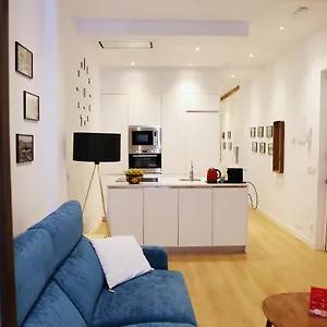Piso Moderno A 2 Minutos Del Casco Viejo Con Parking Gratis Apartment